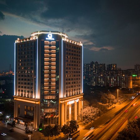 Cavan Hotel Гуанчжоу Экстерьер фото