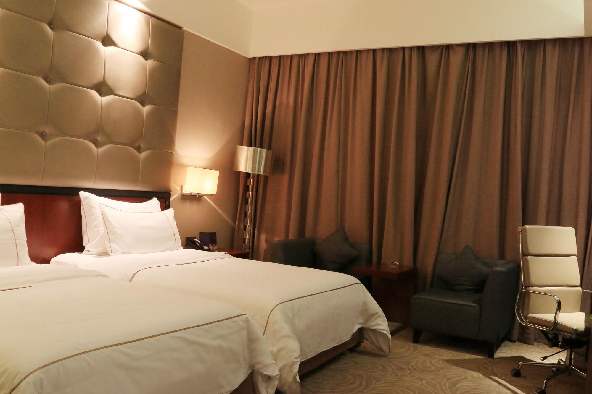 Cavan Hotel Гуанчжоу Экстерьер фото
